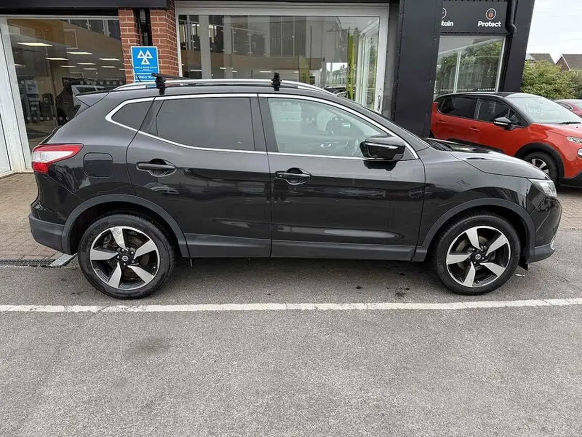 2015-nissan-qashqai-12-n-tec-xtronic-cvt-big-8