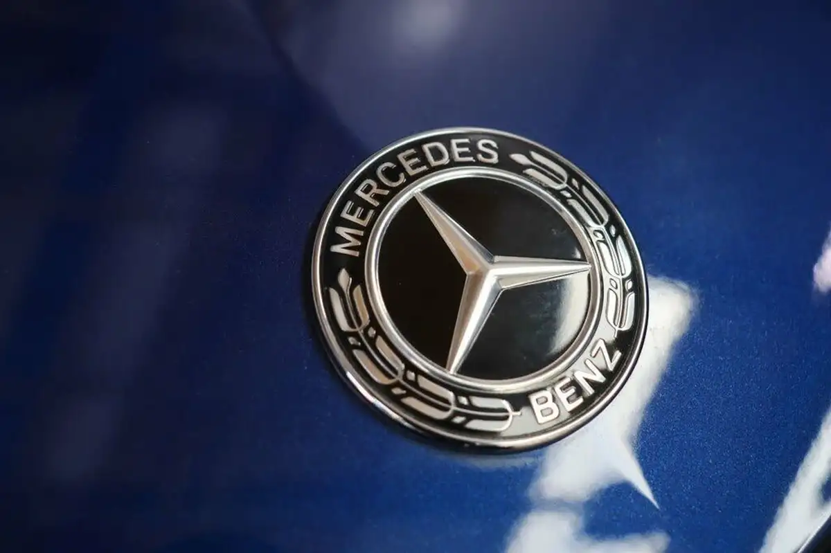 2021-mercedes-benz-c-class-20d-c220d-amg-line-edition-premium-estate-5d-big-19