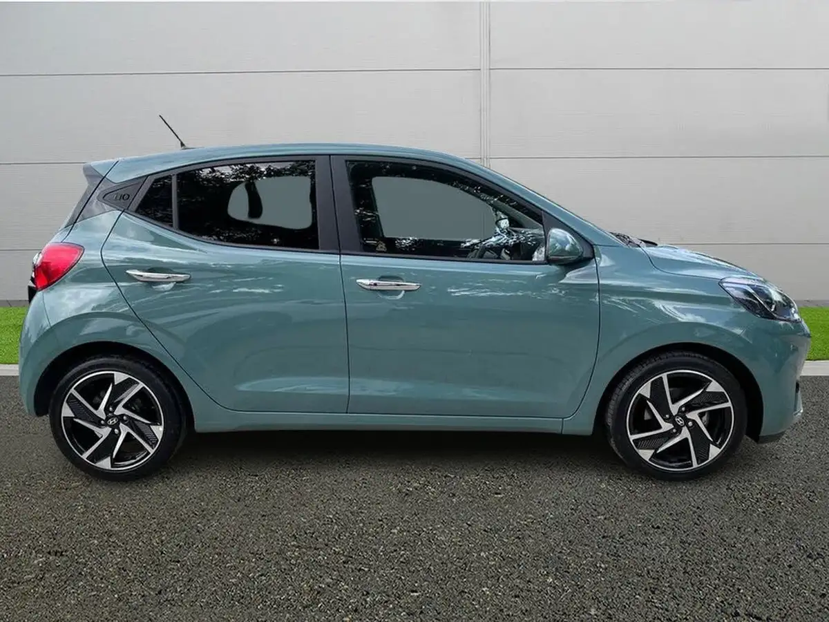 2024-hyundai-i10-12-premium-79ps-auto-big-7