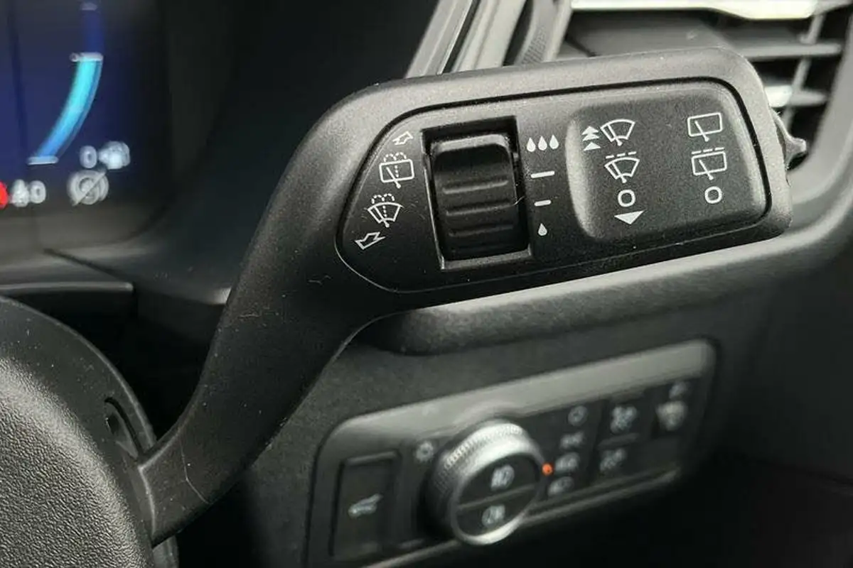 2023-ford-kuga-big-14