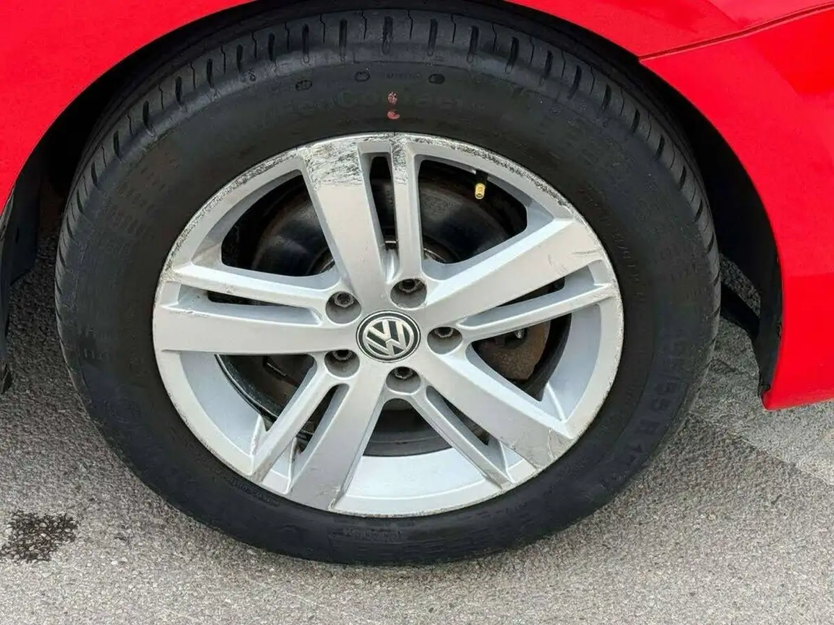 2017-volkswagen-polo-10-match-60ps-ss-5d-big-19