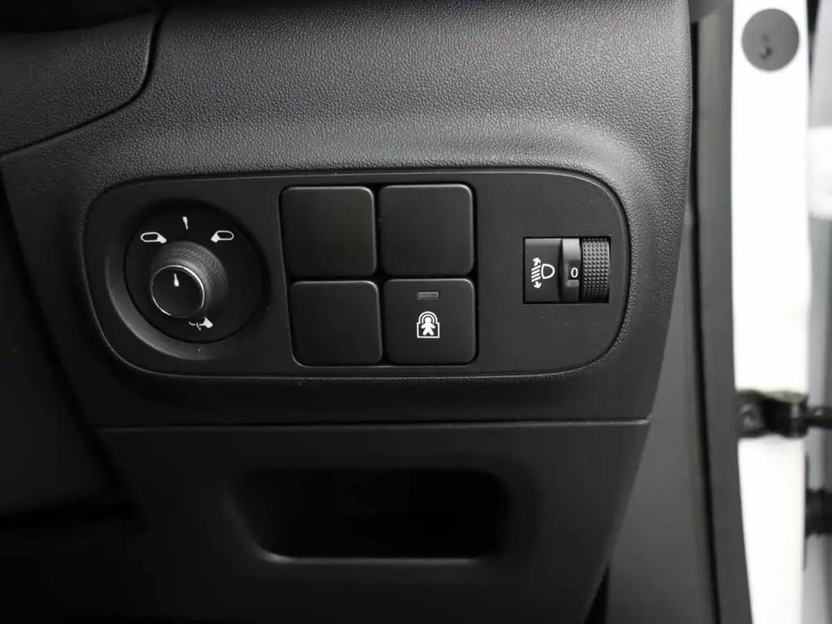 2024-citroen-c3-12-puretech-plus-110ps-eat6-big-40