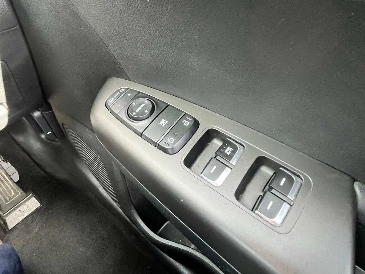 2021-kia-sportage-16-gdi-2-big-58