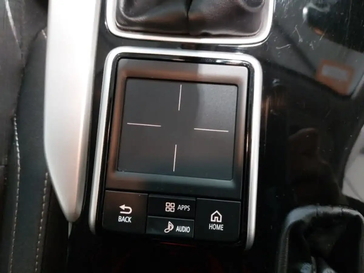 2018-mitsubishi-eclipse-cross-15-3-big-14