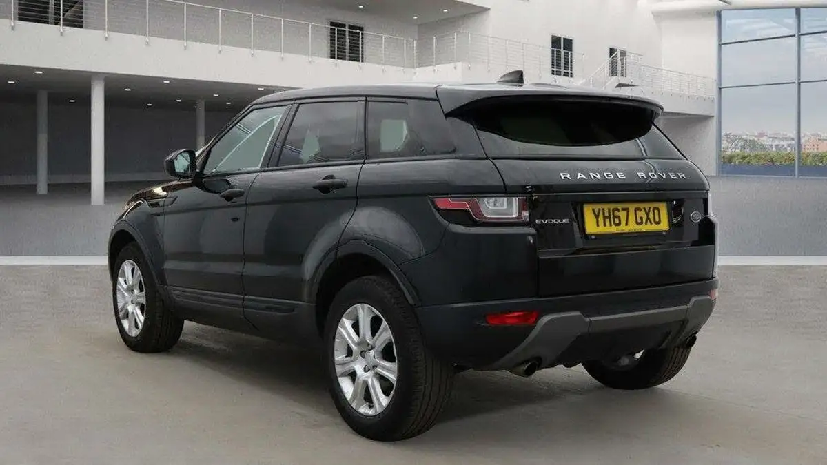 2017-land-rover-range-rover-evoque-20td4-se-tech-hatchback-5d-auto-big-2