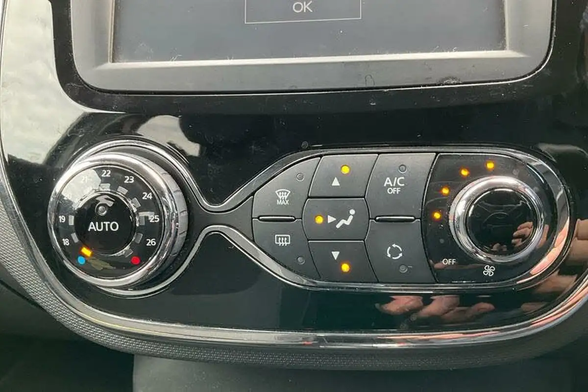 2016-renault-captur-15dci-dynamique-s-nav-90bhp-edc-auto-big-26