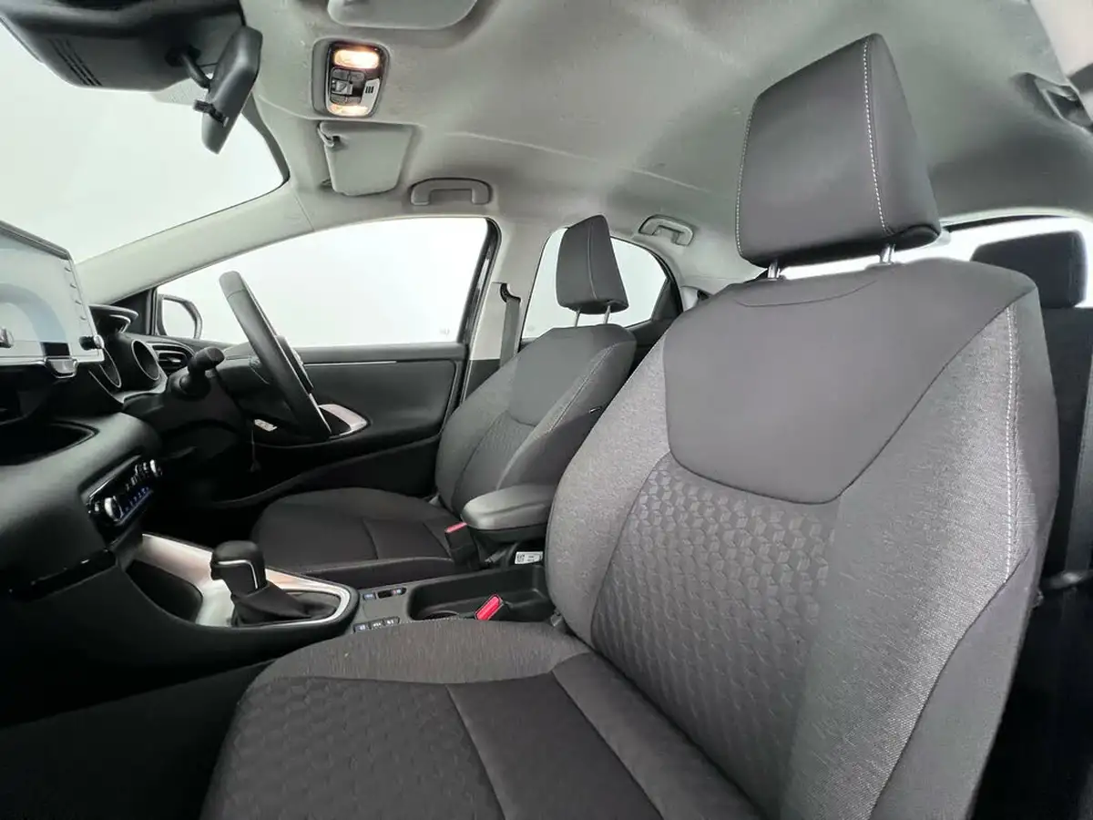 2022-toyota-yaris-15-vvt-i-design-big-14