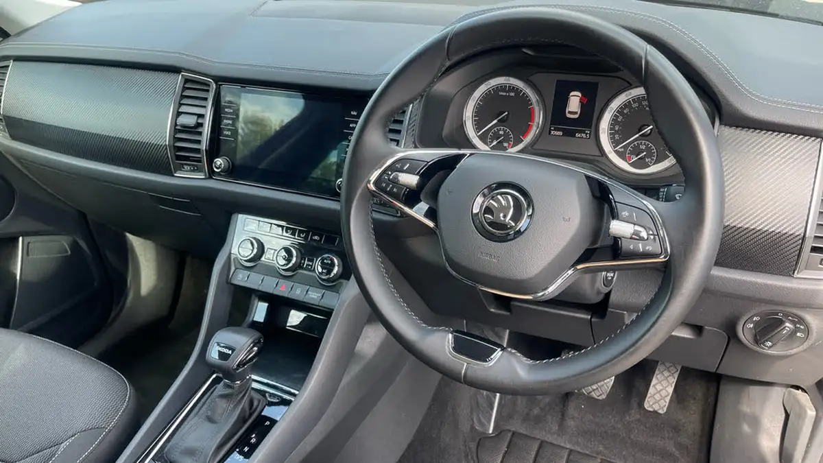 2021-skoda-kodiaq-15-tsi-se-5-dsg-big-8