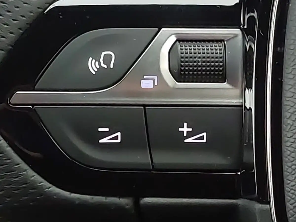 2024-peugeot-3008-suv-12-puretech-gt-136ps-hybrid-e-dsc6-big-13