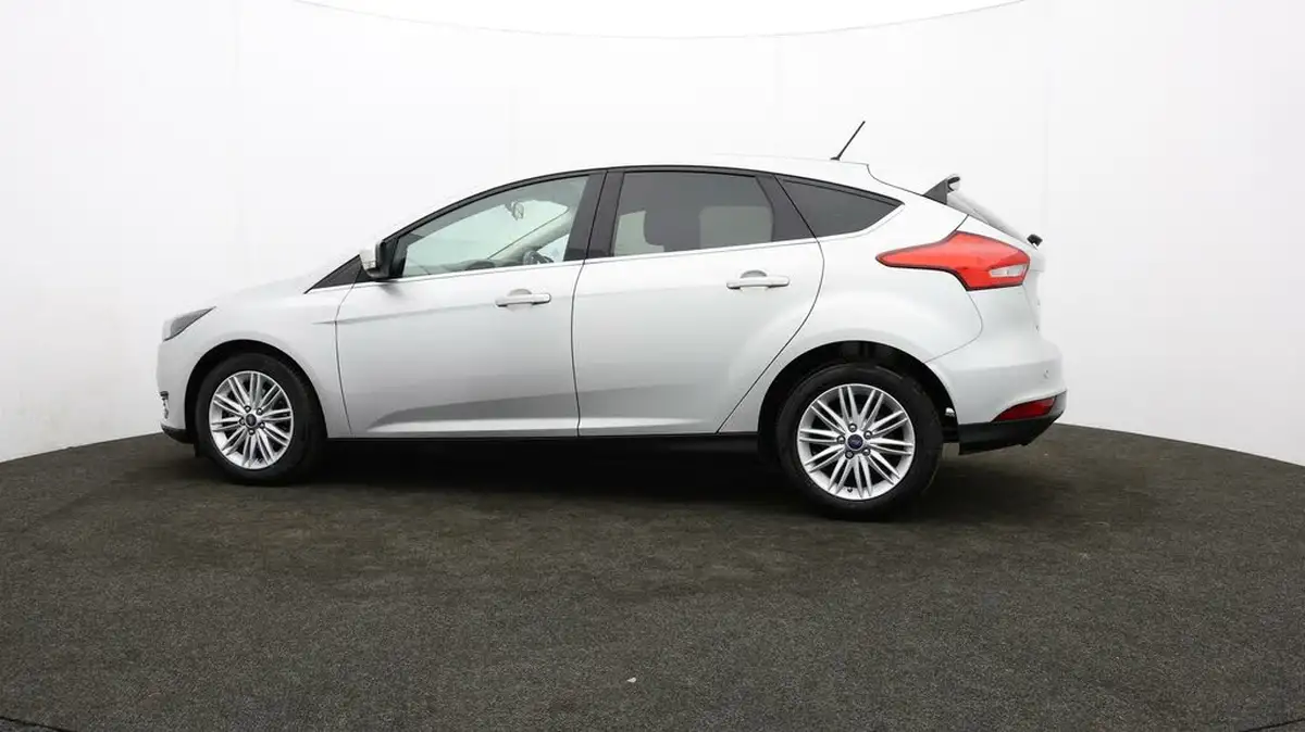 2018-ford-focus-10t-zetec-edition-125ps-hatchback-auto-big-62