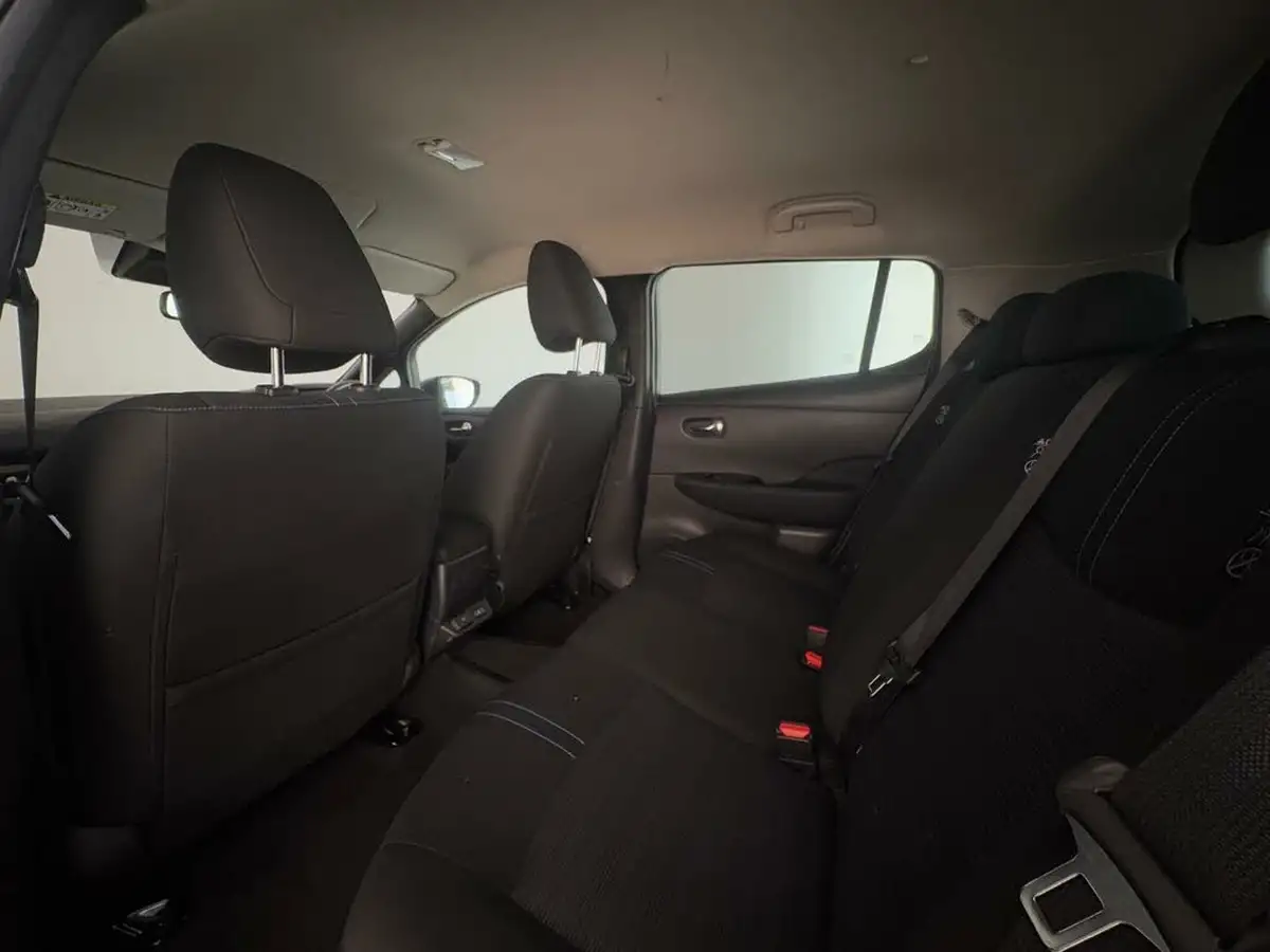 2023-nissan-leaf-e-n-connecta-39kwh-big-13