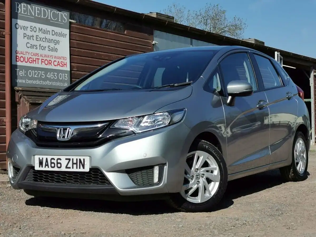 2016-honda-jazz-13-i-vtec-se-cvt-big-52