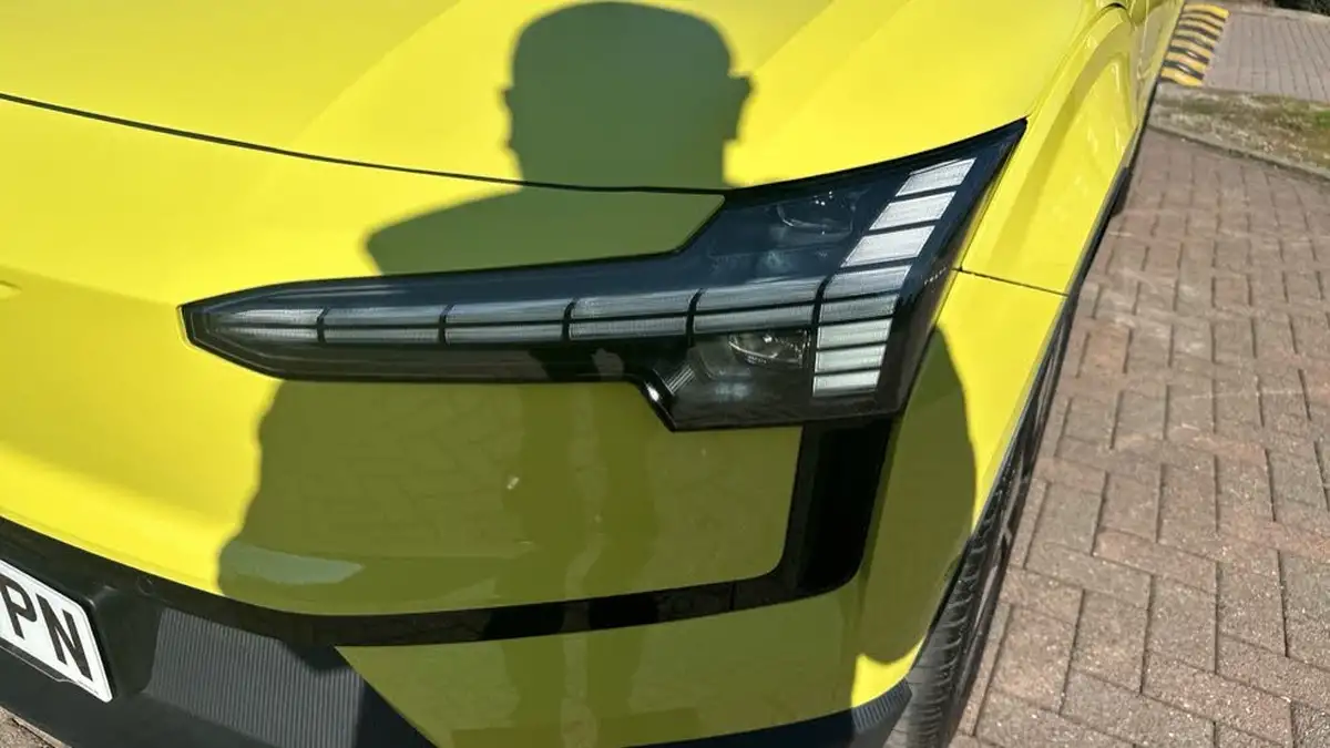 2024-volvo-ex30-e-twin-ultra-big-44