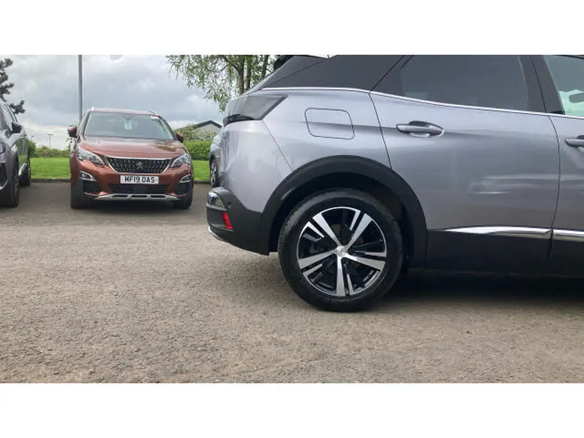 2022-peugeot-3008-suv-12-puretech-gt-big-6