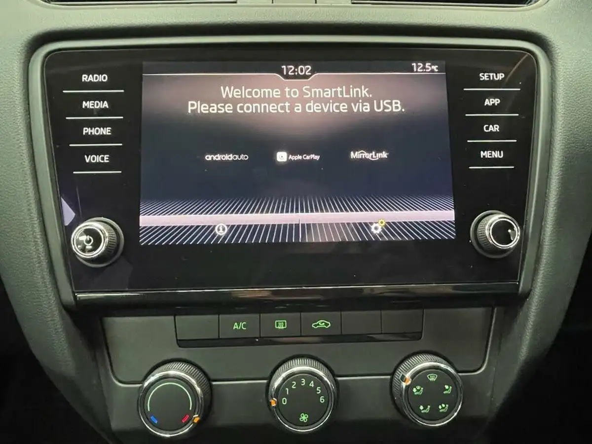 2019-skoda-octavia-10-tsi-s-estate-big-30