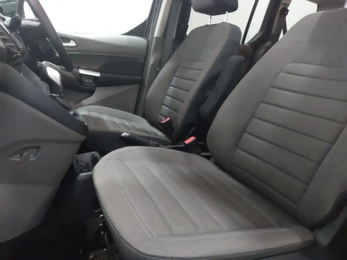 2022-ford-tourneo-connect-15-titanium-120ps-ecoblue-1499cc-powershift-big-4