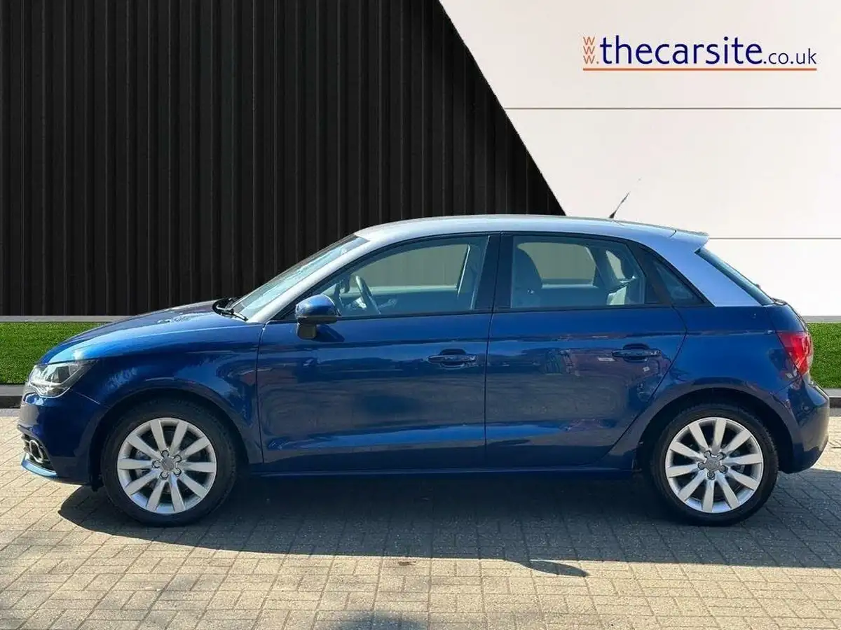 2015-audi-a1-14-122ps-sportback-5d-1390cc-s-tronic-big-2