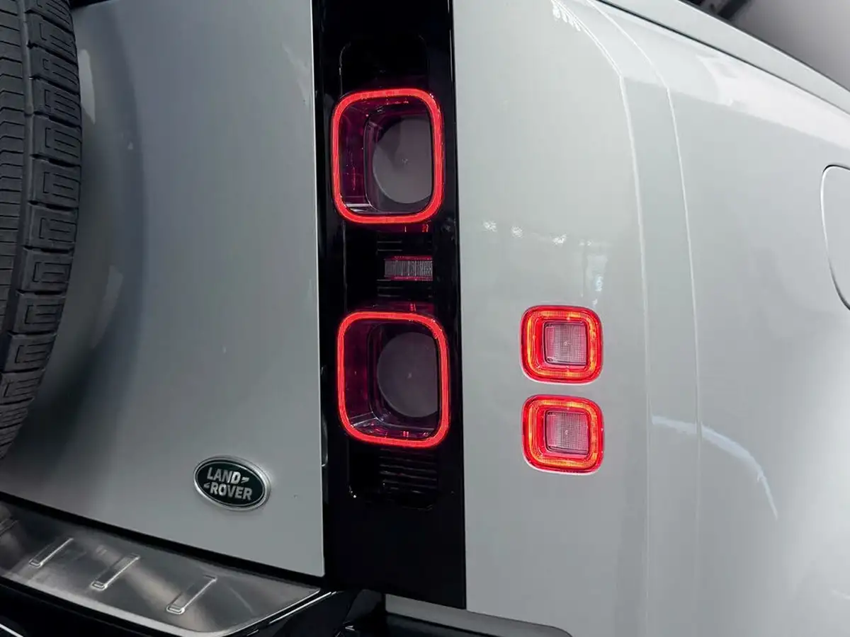 2023-land-rover-90-defender-30-d300-x-big-9