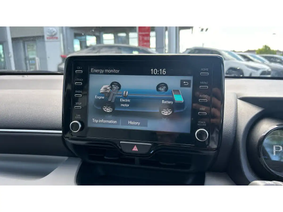 2022-toyota-yaris-15-vvt-i-excel-big-28