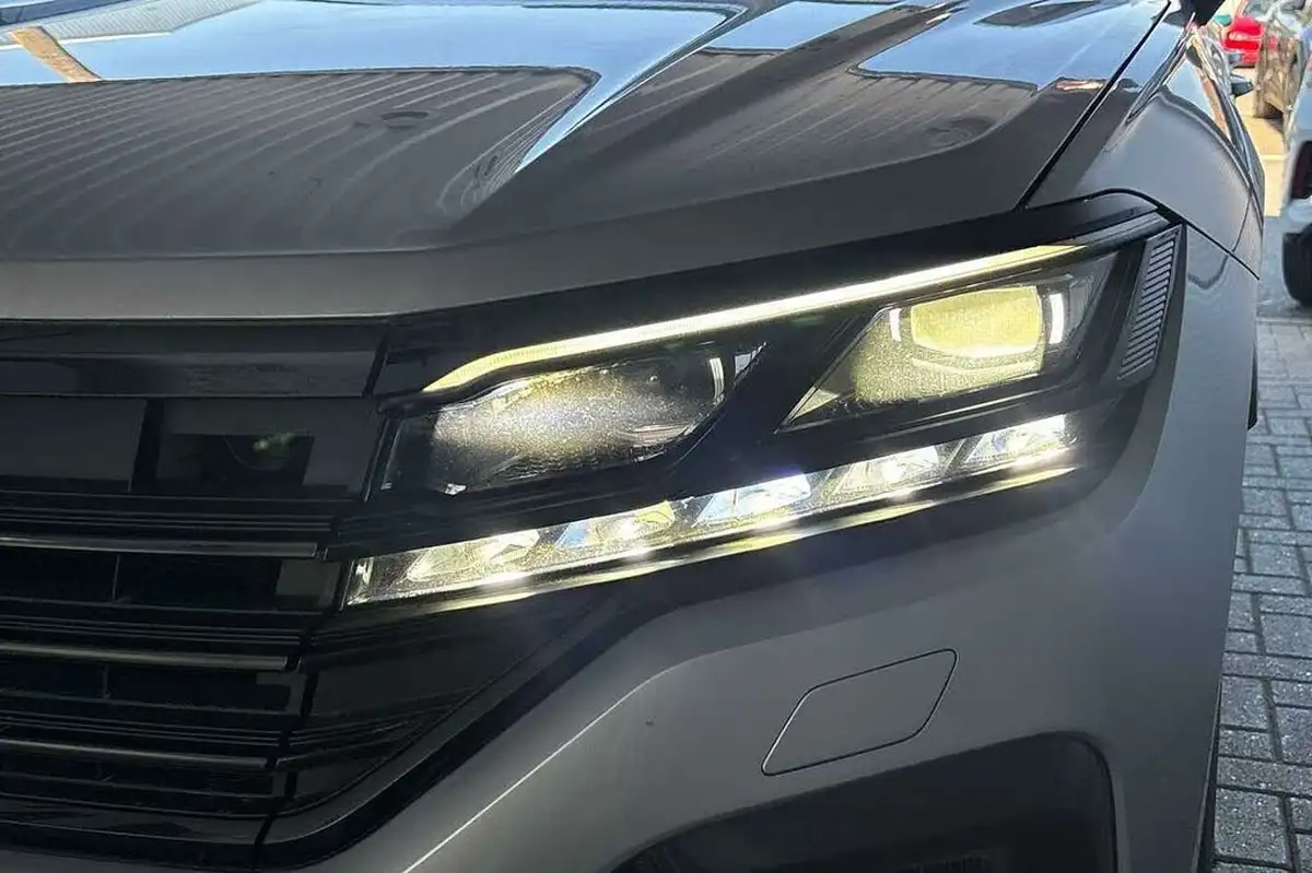 2020-volkswagen-touareg-30tdi-black-edition-286ps-big-17