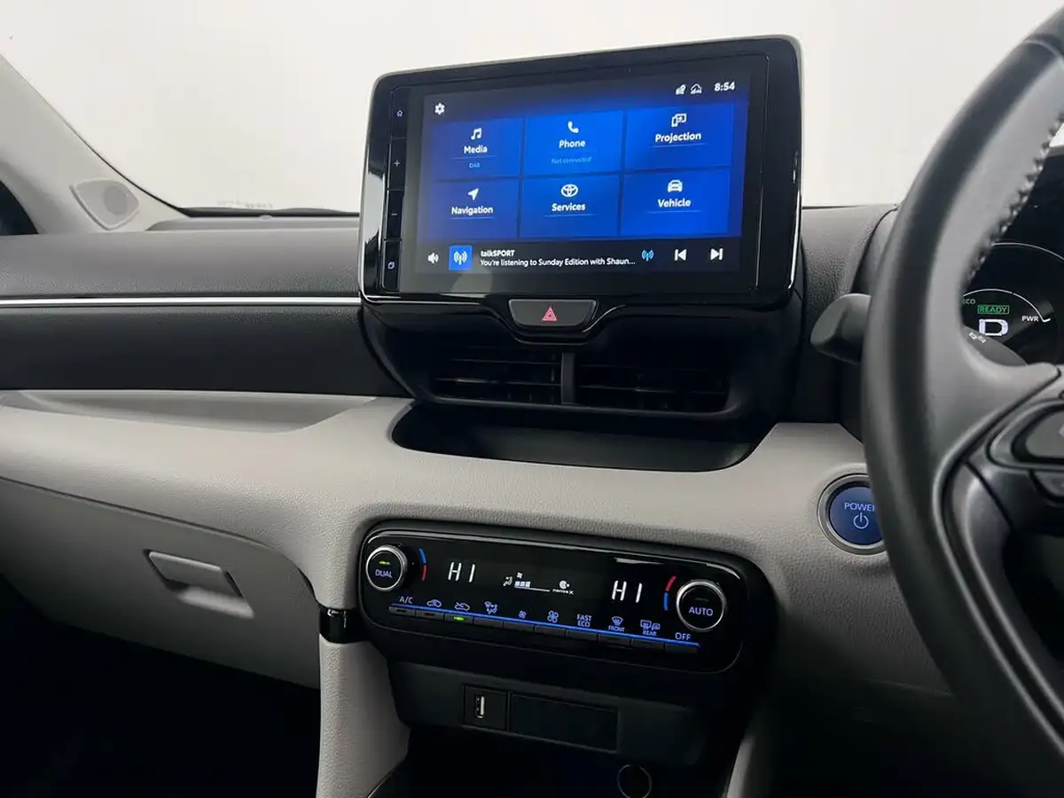 2022-toyota-yaris-15-vvt-i-excel-big-37