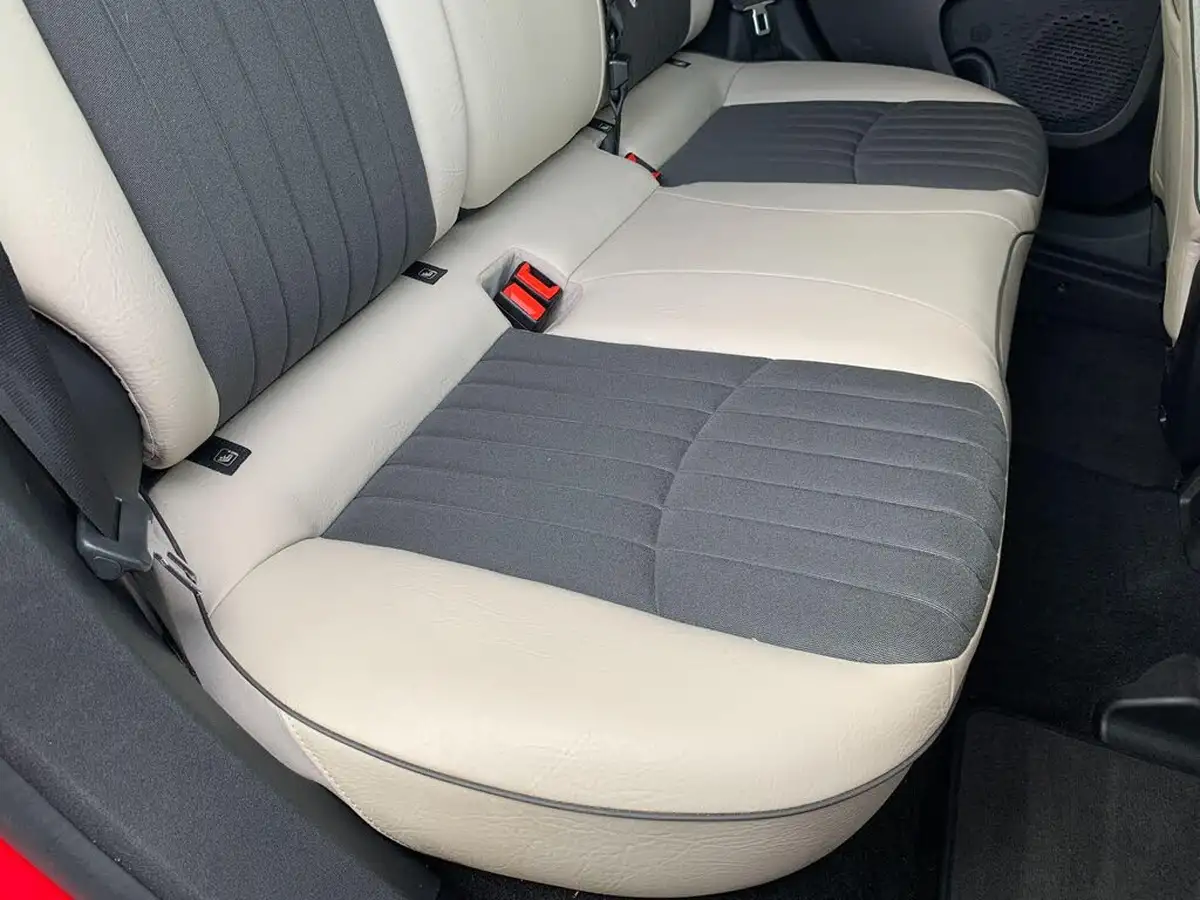 2016-fiat-500x-16multijet-lounge-big-12