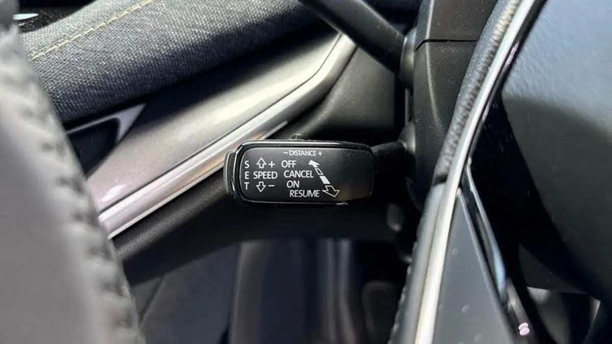 2025-skoda-elroq-e-edition-60-big-30