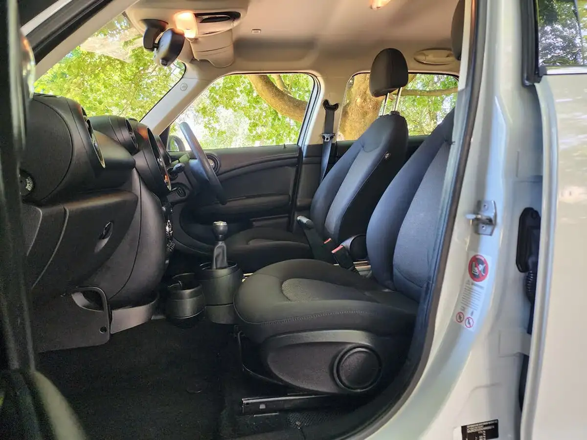 2013-mini-countryman-16-cooper-pepper-big-47