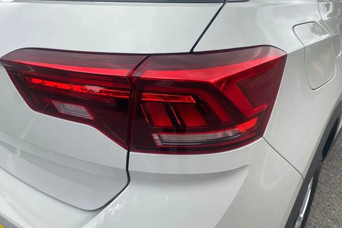 2022-volkswagen-t-roc-15-tsi-life-dsg-big-54