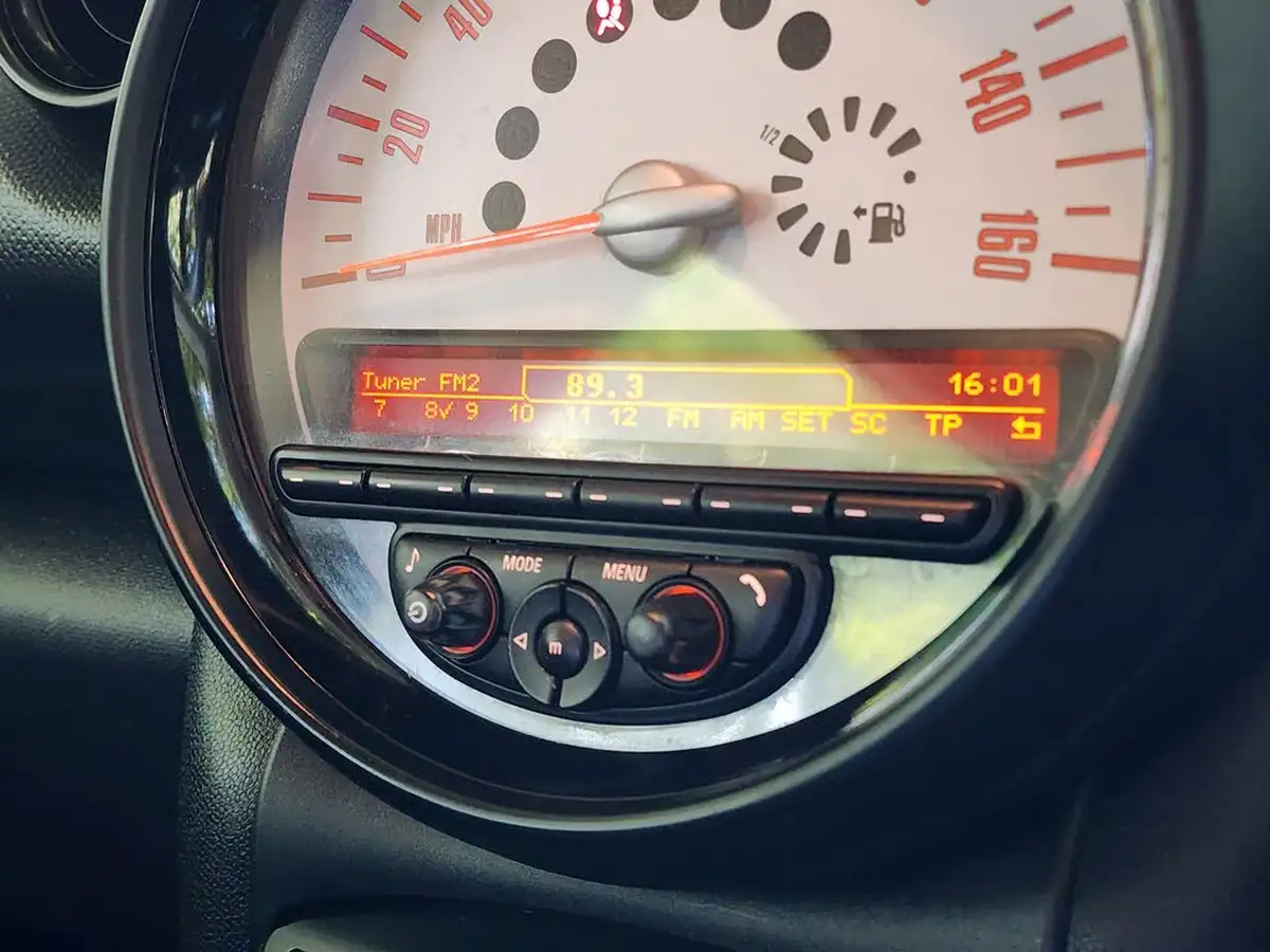 2013-mini-countryman-16-cooper-pepper-big-23