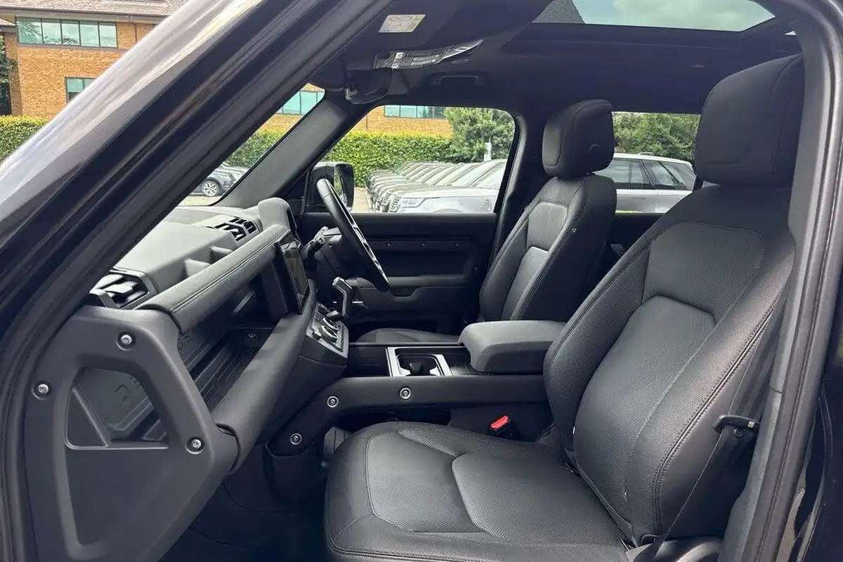 2022-land-rover-110-defender-20-p400e-x-dynamic-hse-big-46