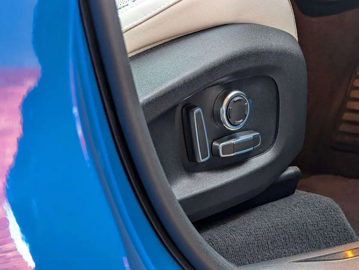 2020-jaguar-f-pace-50-v8-sc-svr-big-31
