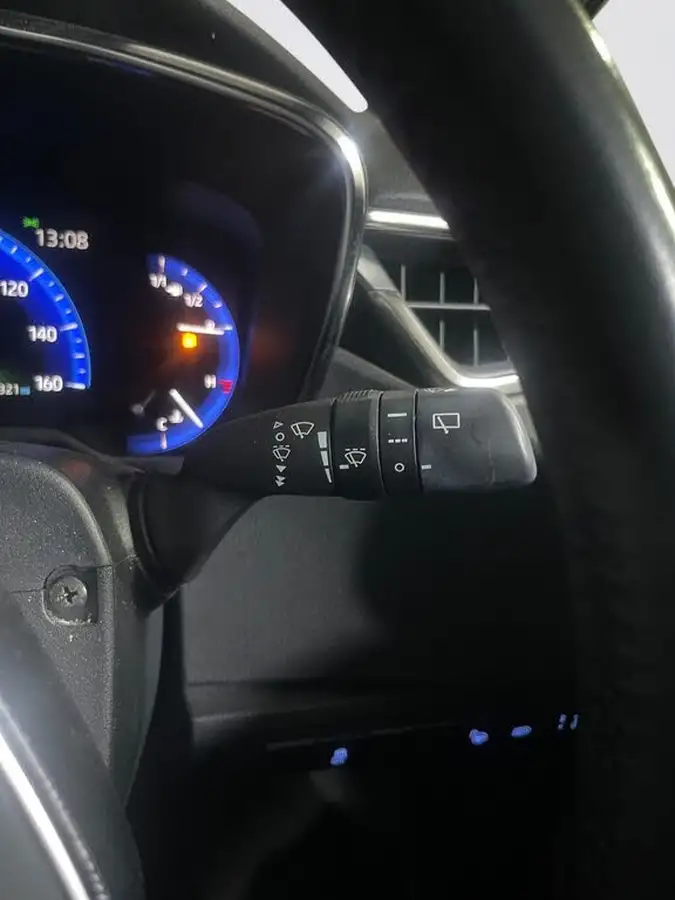 2021-toyota-corolla-18-vvt-i-icon-tech-spare-wheel-hatchback-5d-big-20
