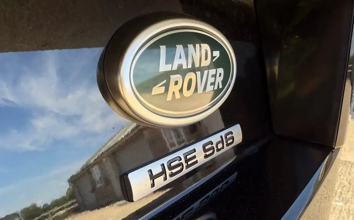 2019-land-rover-discovery-30-sd6-commercial-hse-big-37