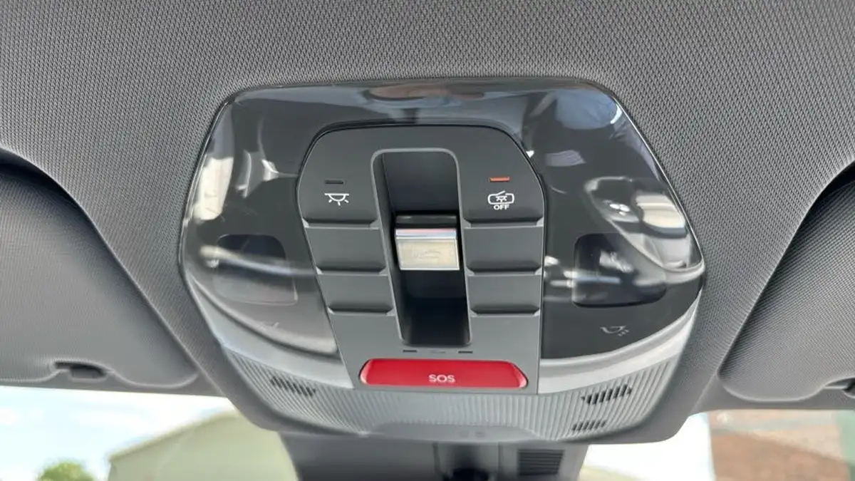 2025-kia-ev3-e-gt-line-s-big-13