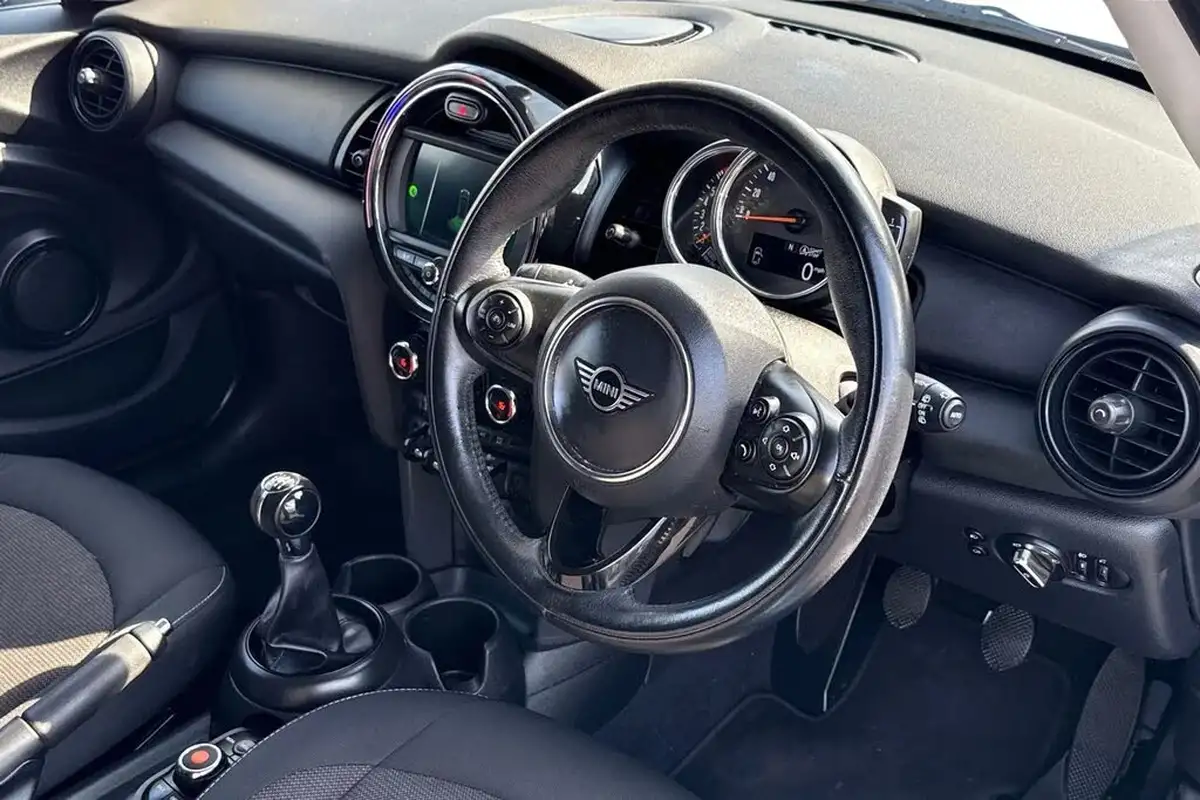 2019-mini-cooper-15-one-classic-102bhp-ss-5d-big-13