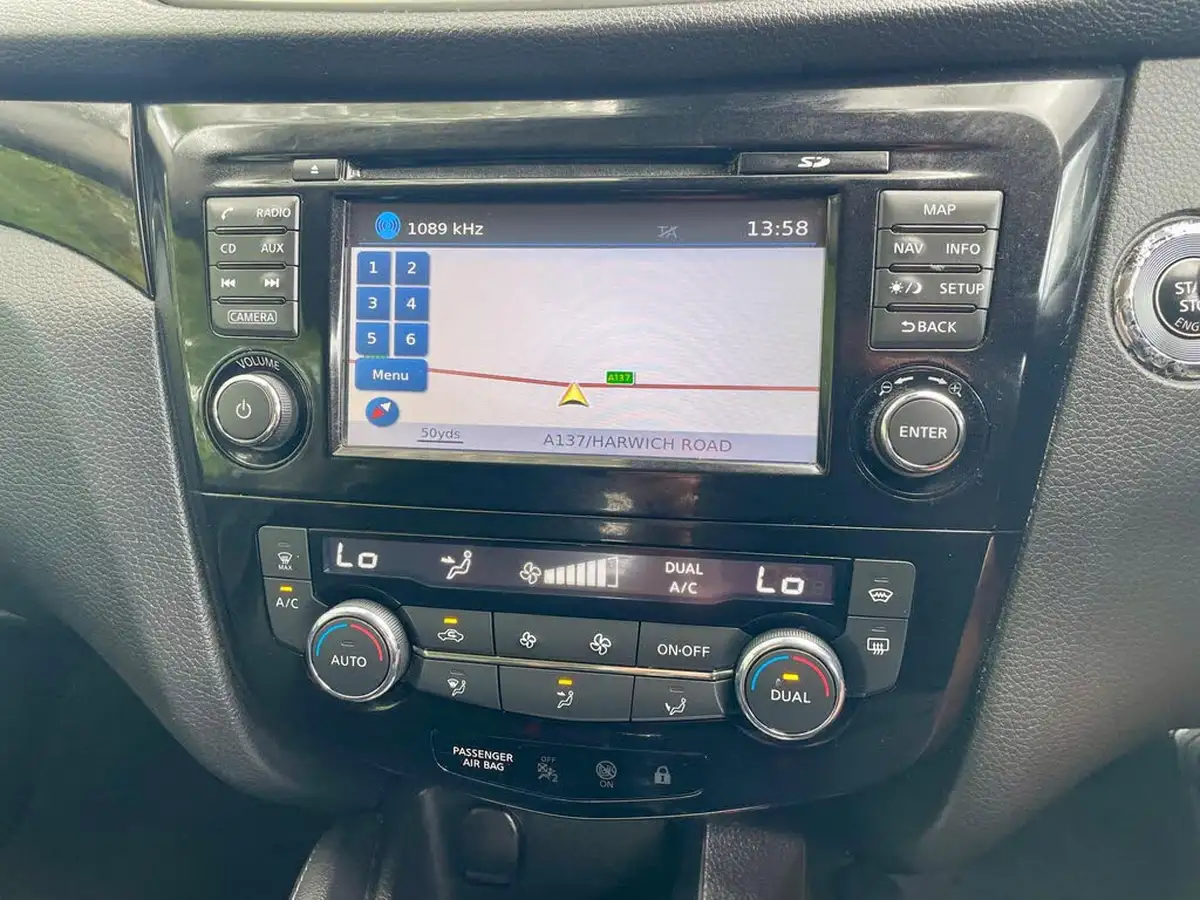 2017-nissan-qashqai-15dci-tekna-big-44