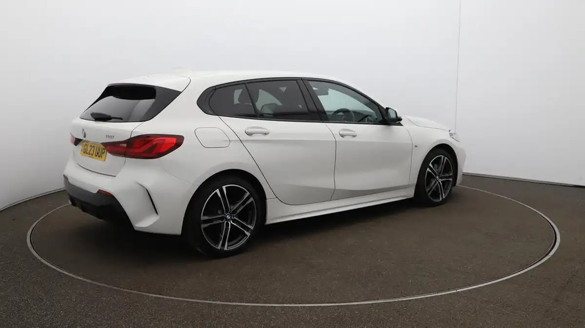 2023-bmw-1-series-15-118i-m-sport-lcp-dct-big-54