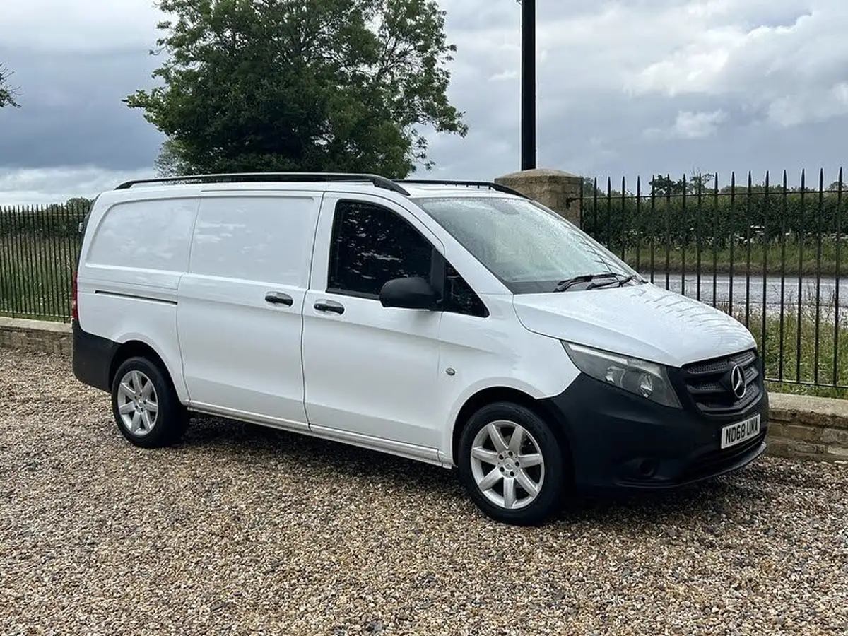 2017-mercedes-benz-vito-16cdi-111cdi-panel-long-big-16