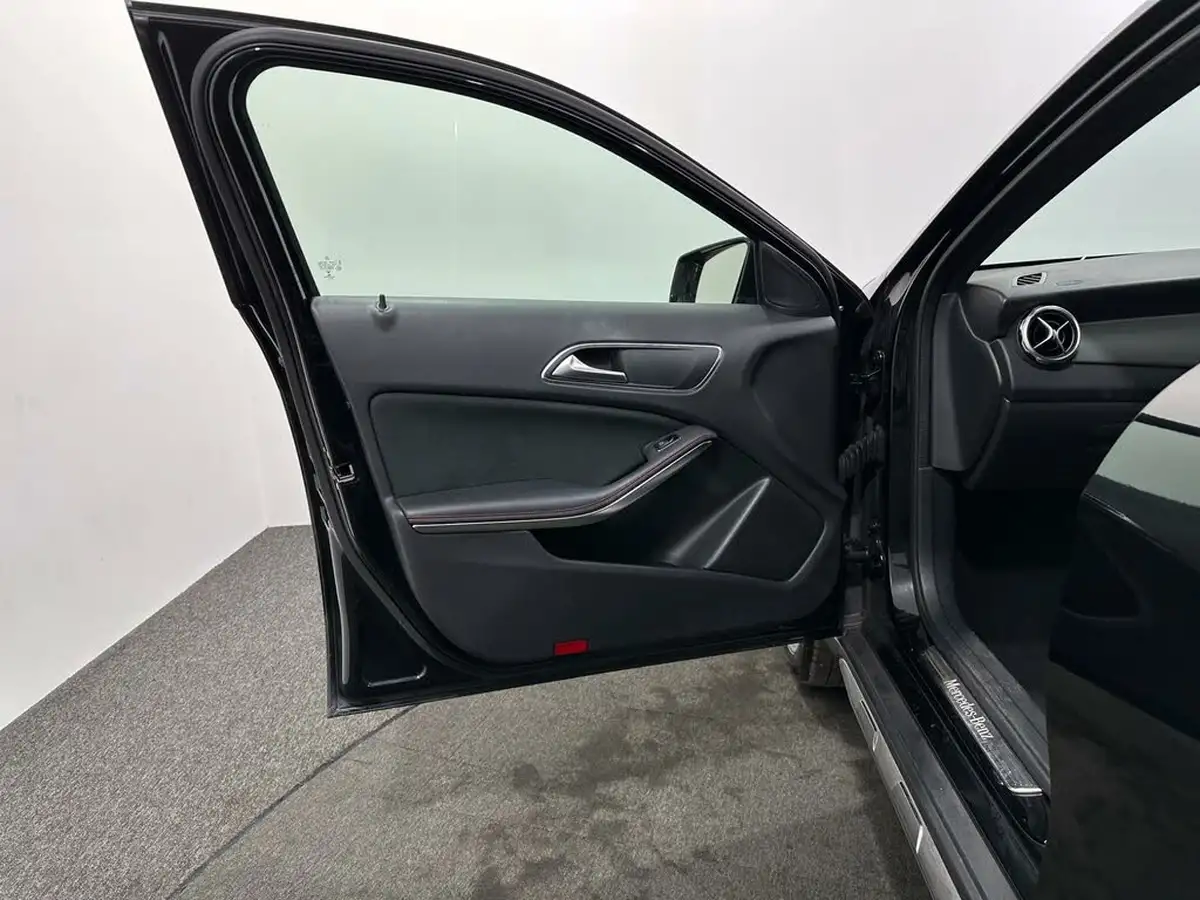 2019-mercedes-benz-gla-class-16-gla-200-amg-line-edition-7g-dct-big-31