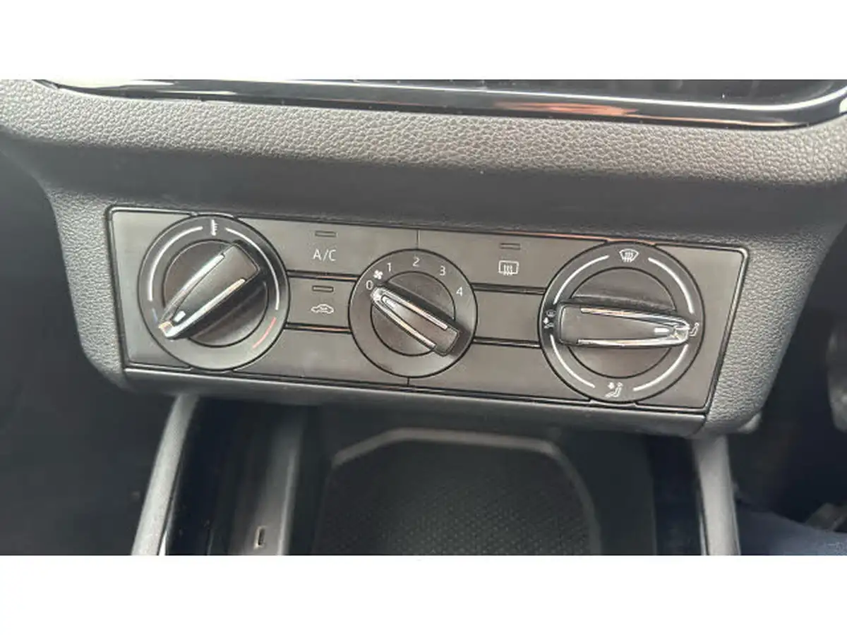 2021-skoda-kamiq-10-tsi-se-109ps-big-43