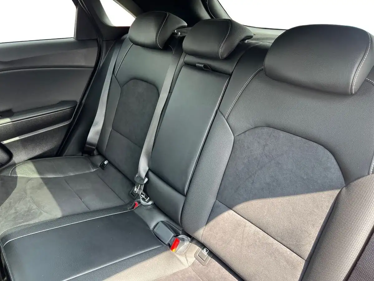 2025-kia-ceed-15-t-gdi-gt-line-s-big-9
