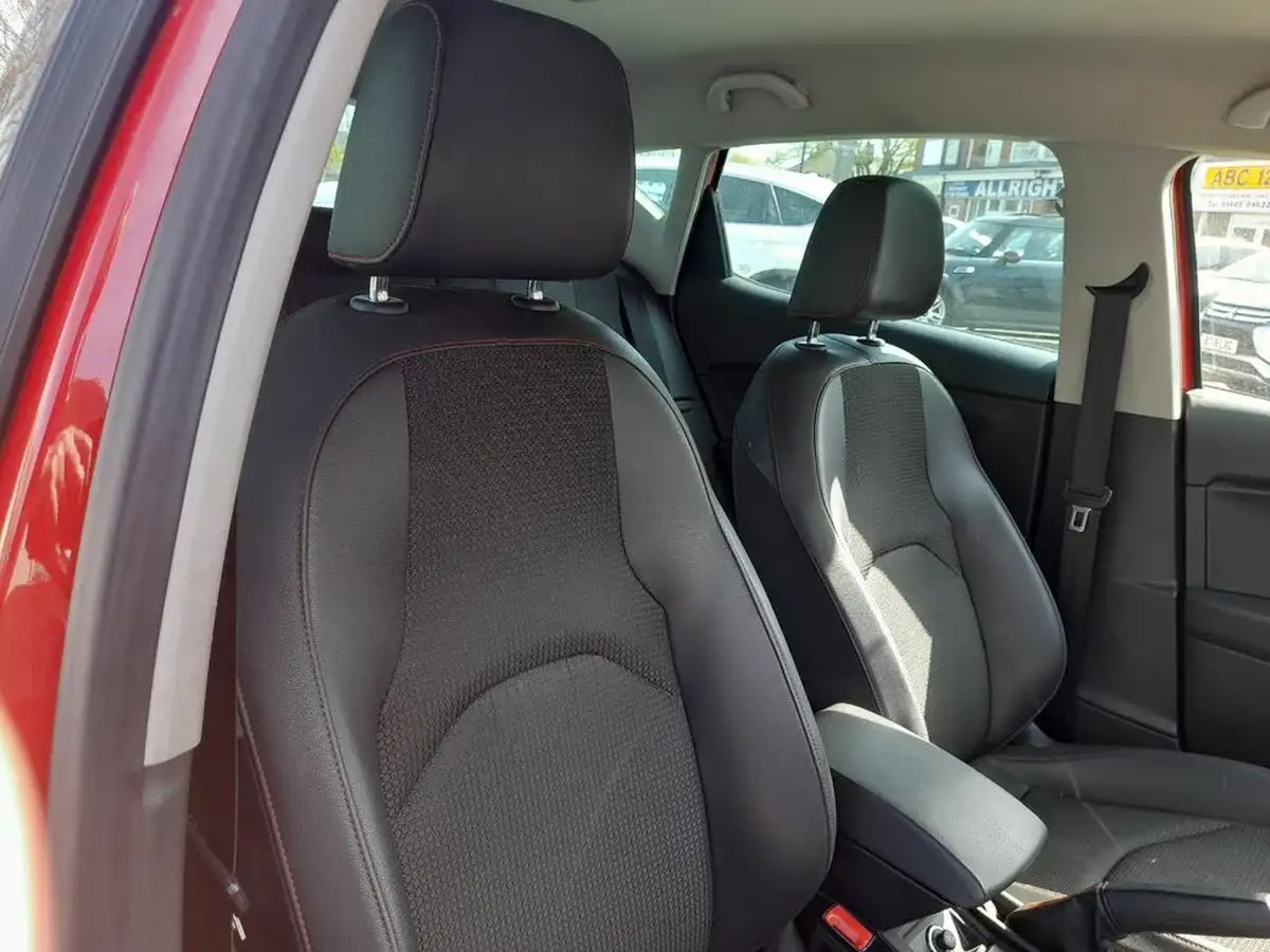 2014-seat-leon-18-fr-ss-hatchback-5d-big-15