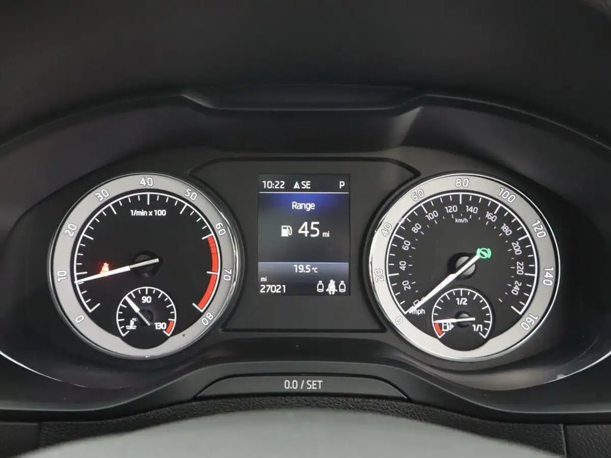 2019-skoda-karoq-15-tsi-sportline-4x4-dsg-big-15