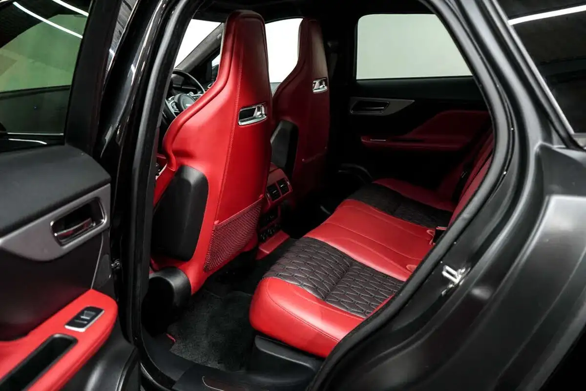 2020-jaguar-f-pace-50-v8-svr-big-21