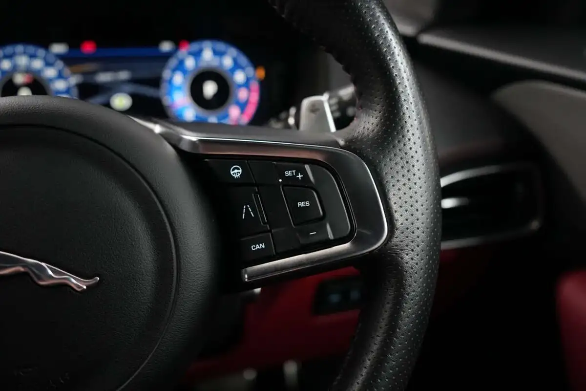 2020-jaguar-f-pace-50-v8-svr-big-45