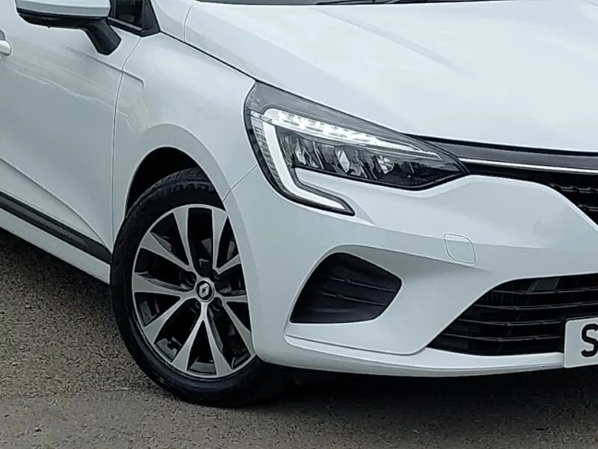 2022-renault-clio-10-tce-iconic-edition-big-8
