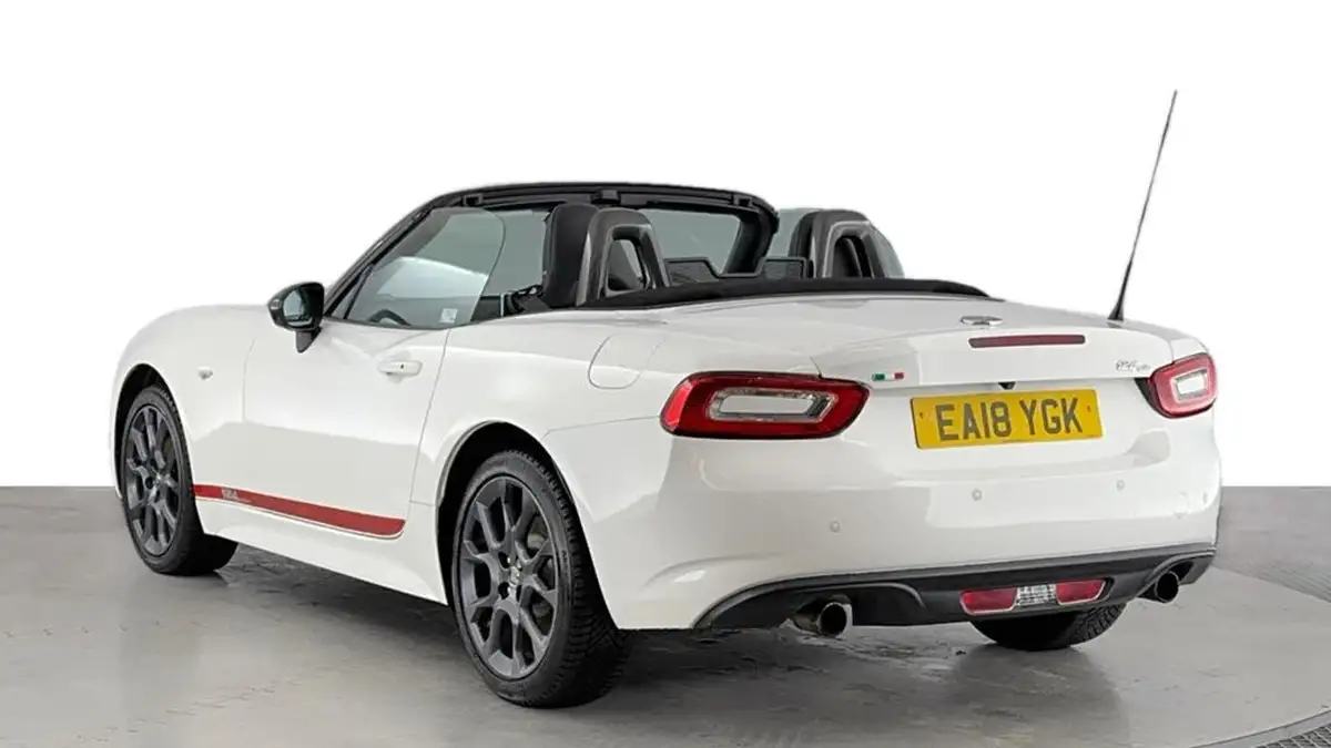 2018-fiat-124-14-multiair-124-spider-s-design-big-12