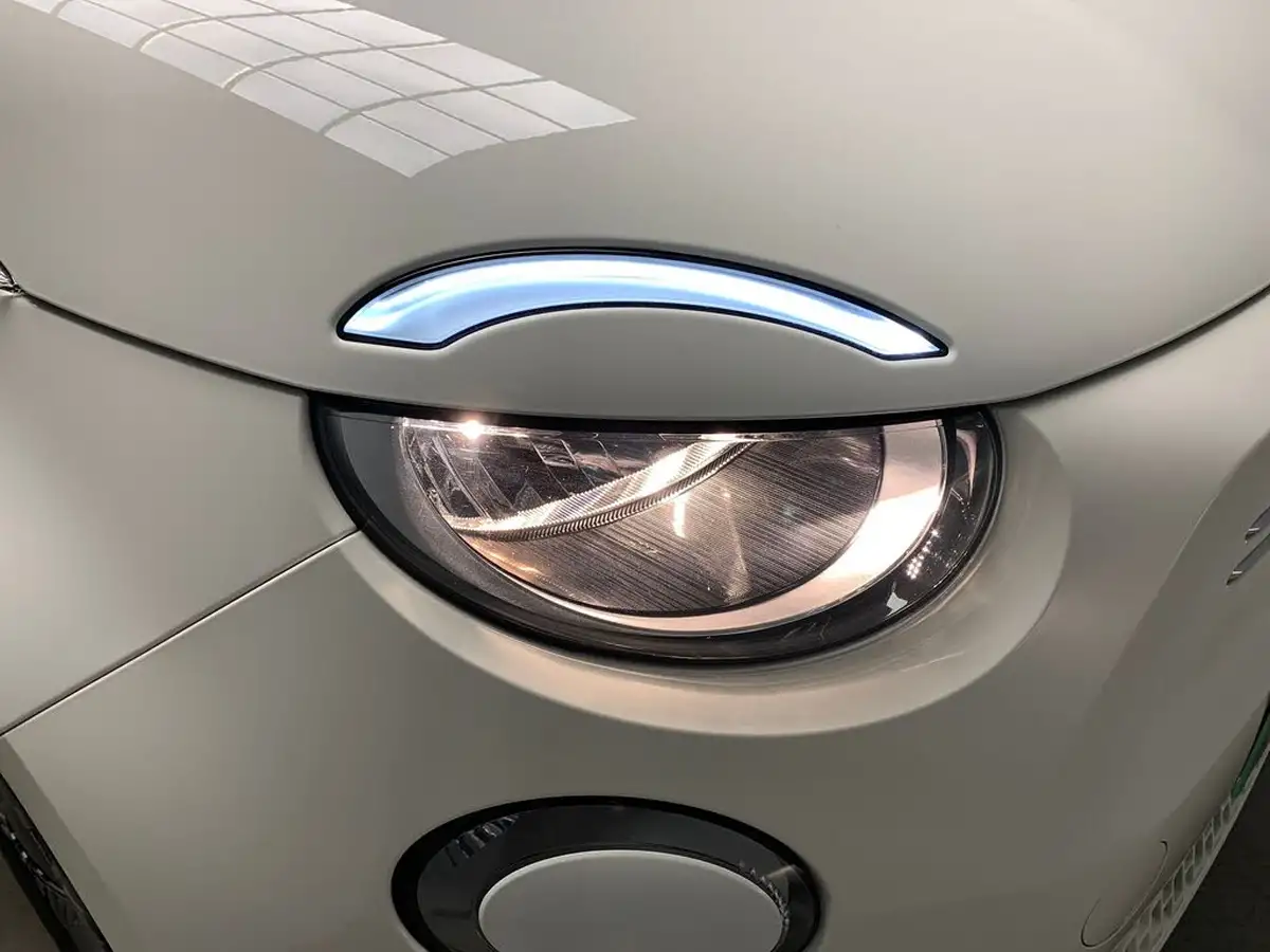 2022-fiat-500-e-icon-117bhp-big-26