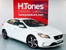 2016-volvo-v40-20-t2-r-design-small-0